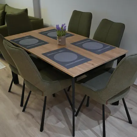 The Minimalist Escape Ii Apartman Kamëz